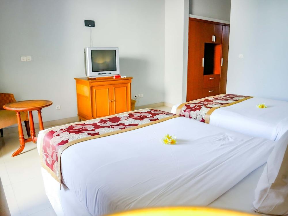 U Tube Hotel Uluwatu  Exterior photo